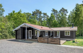 Nice Home In Aakirkeby With Sauna Vester Sømarken